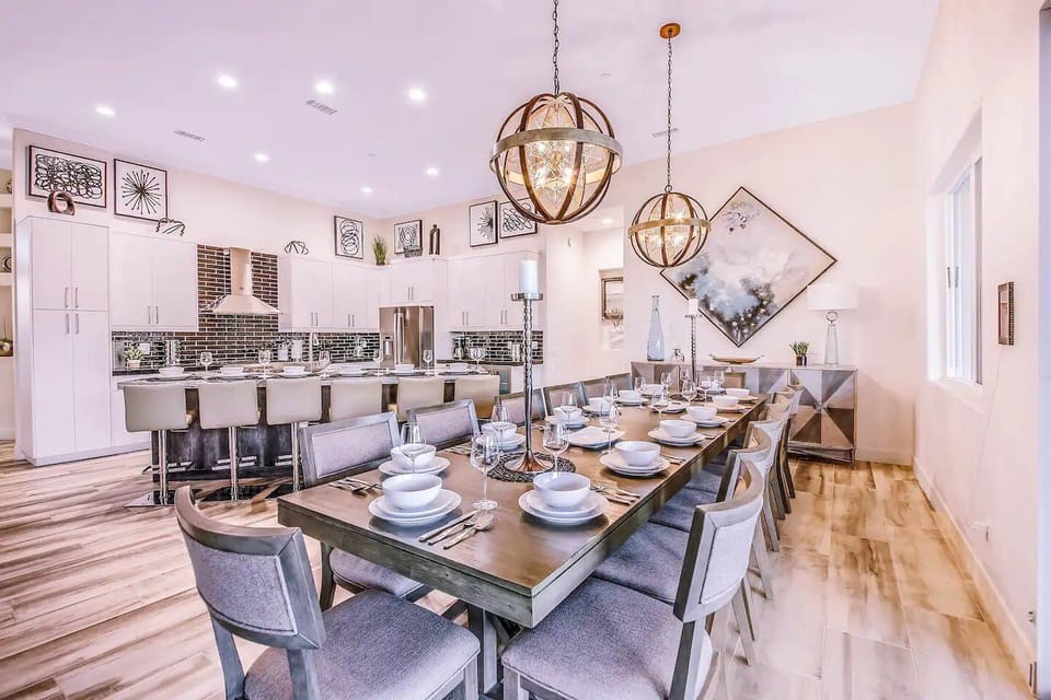 Dine in luxury at this beautifully appointed table, perfect for entertaining large groups.