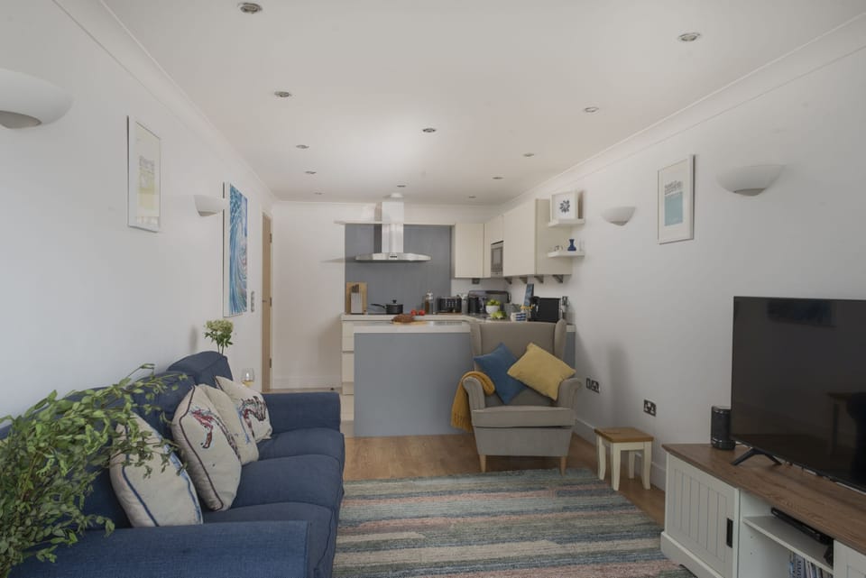 Sofas, Smart TV ,Kitchen-Porthminster Skies