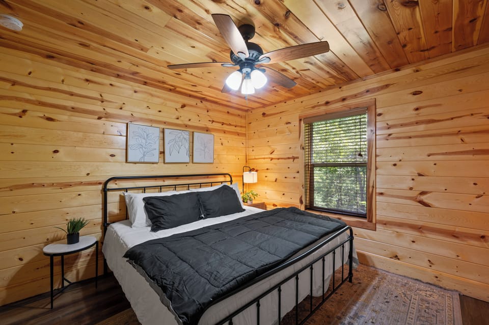 King bedroom 2. lower level.