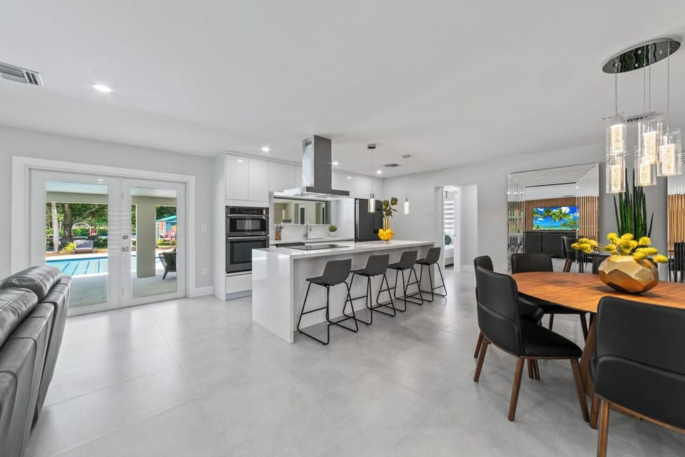 Transform your kitchen into an awesome, luxurious space.
