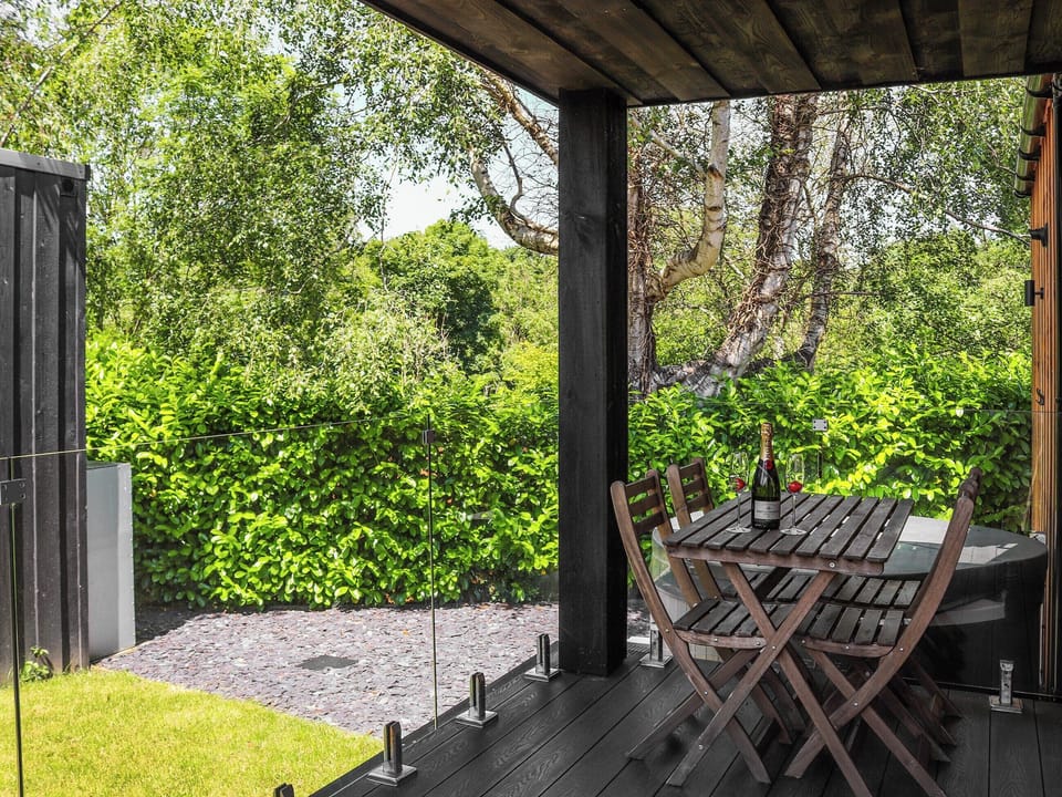 Decking | Padarn Lodge - CWM Cadnant, Caernarfon