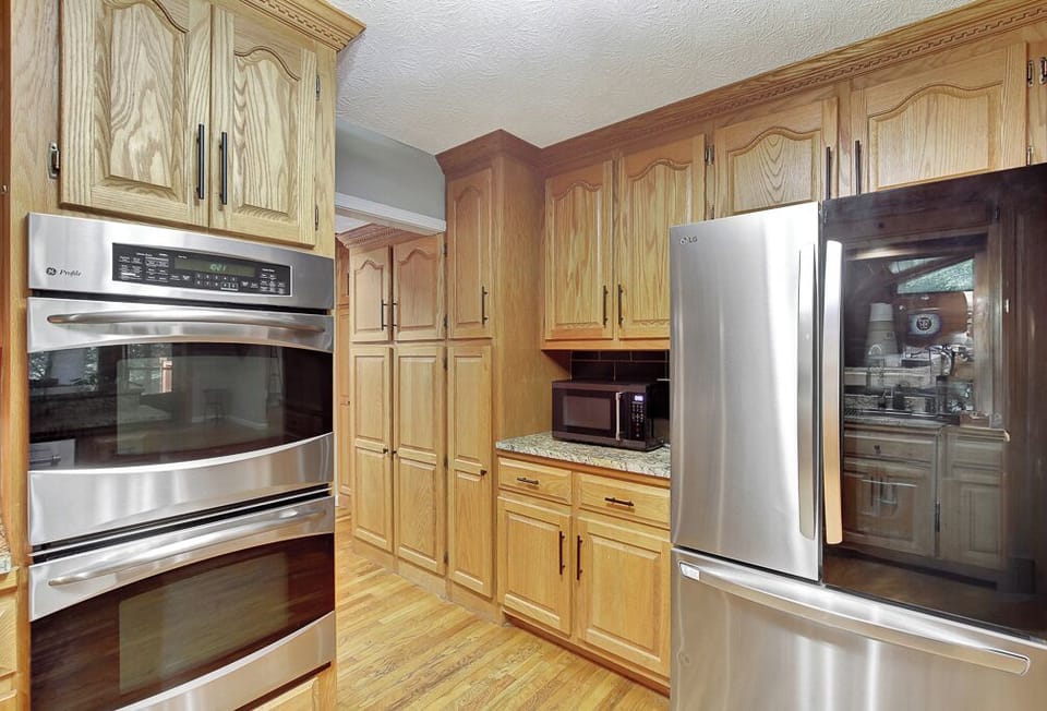 Kitchen - Fully furnished for all your cooking and baking needs.