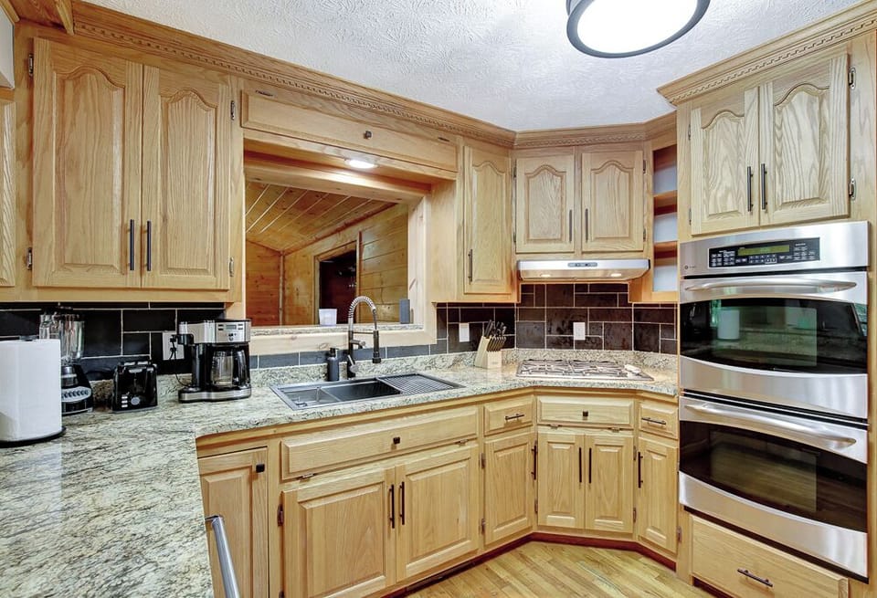 Kitchen - Fully furnished for all your cooking and baking needs.