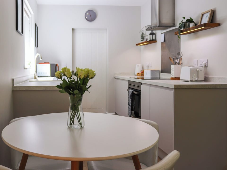 Open plan living space | Dinas Lodge - CWM Cadnant, Caernarfon