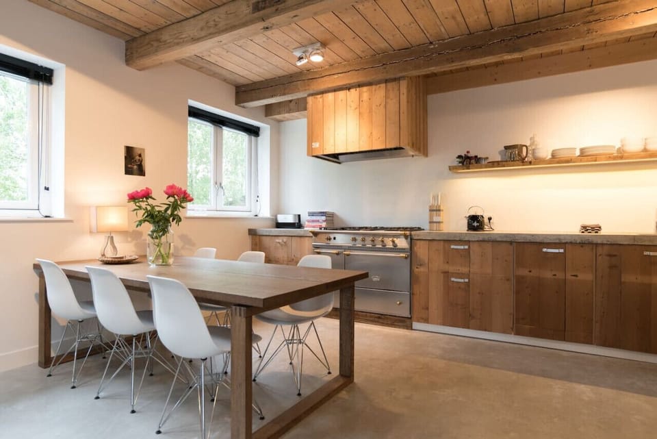 Kitchen is fully equipped