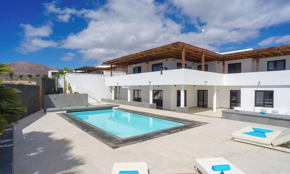 Villa Vista Del Mar - Puerto Calero - Pool & Terrace