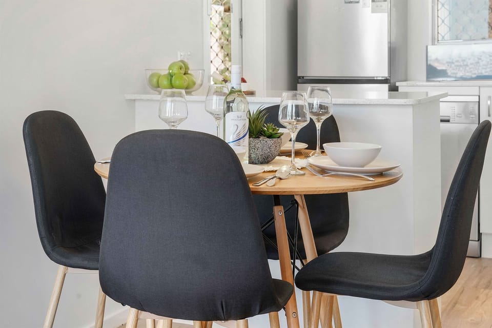 Comfortable dining for 4 people