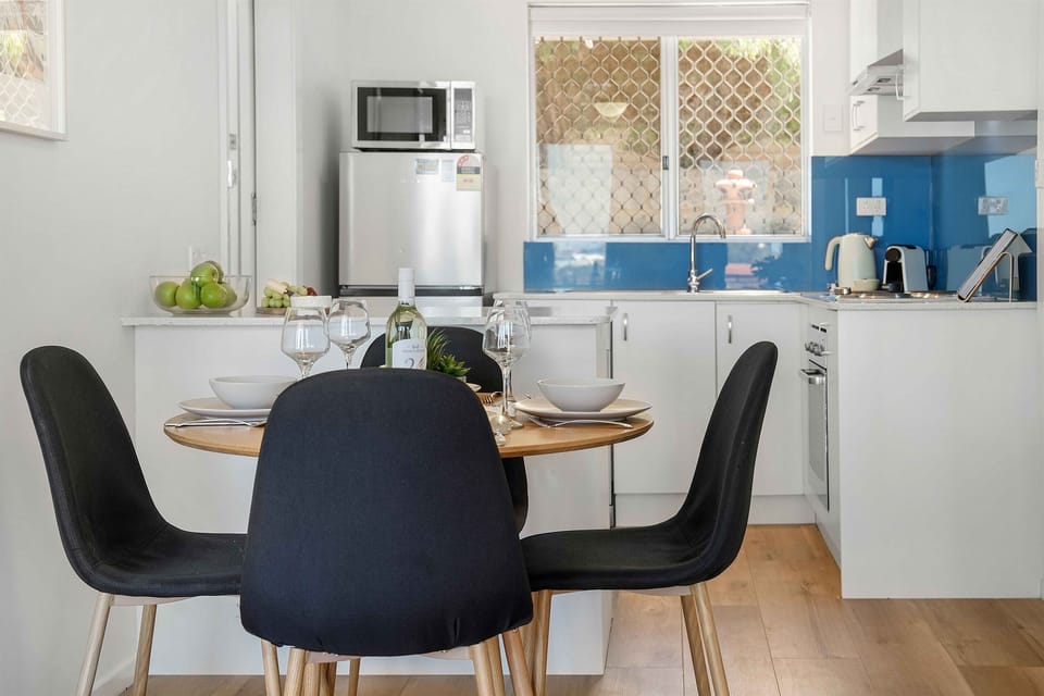 Comfortable dining for 4 people