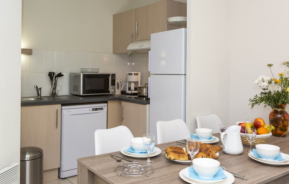 Make a quick snack in the kitchenette.