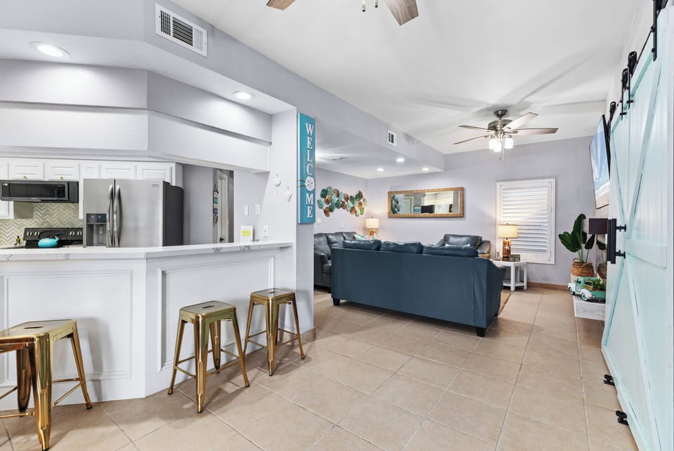 Open concept living, kitchen and dining area!