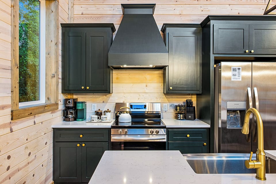 The kitchen is fully equipped with everything you need to make home made meals
