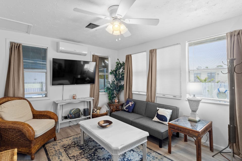 Living Area (Futon & Sofa bed)