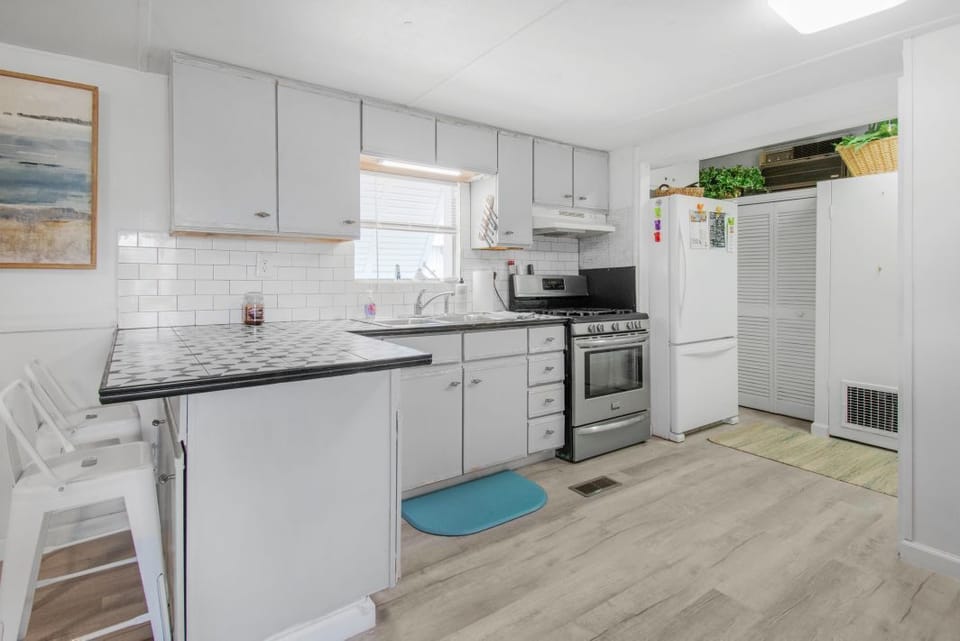 Kitchen (2)