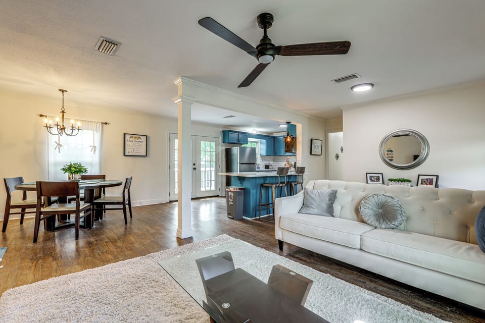 Galveston Vacation Rental | 3BR | 2BA | 1,500 Sq Ft | 4 Steps Required