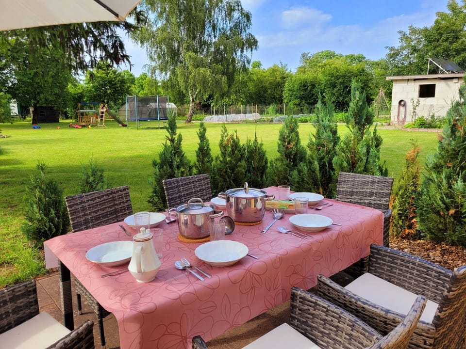 Outdoor dining