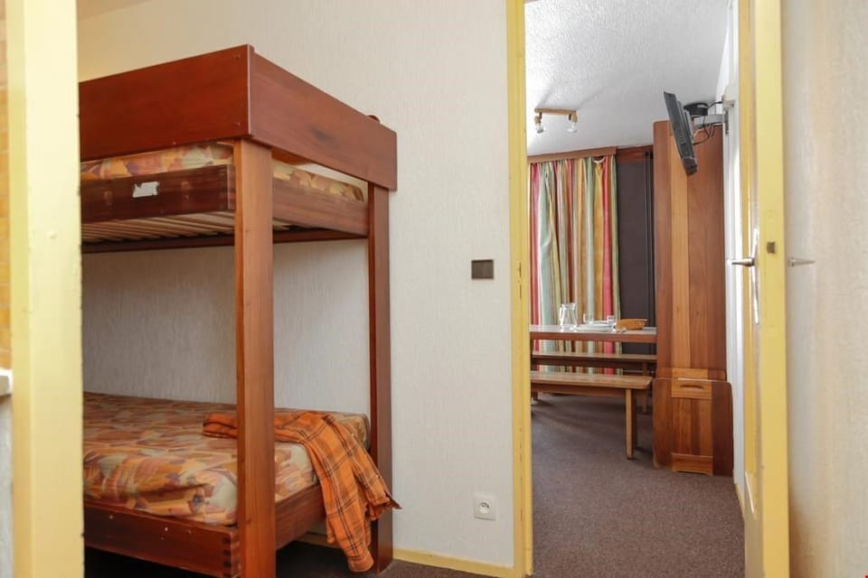 There's a Bunk bed and 2 Single beds in this studio.