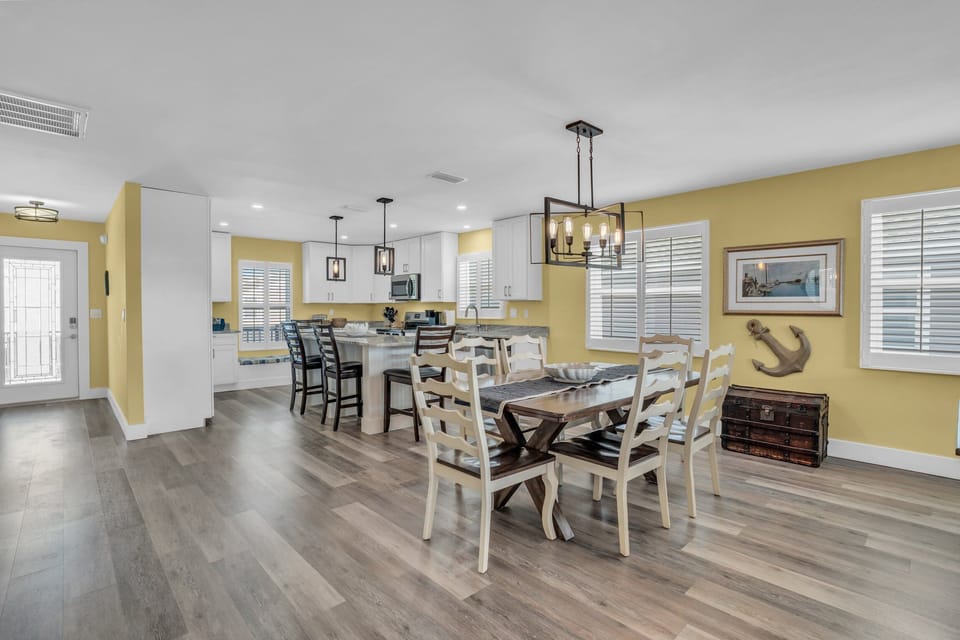 Upper dining area