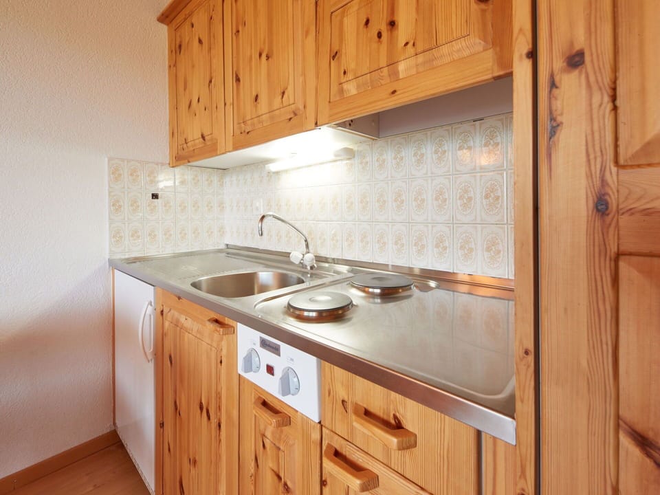 Brown, Cabinetry, Countertop, Property, Sink, Kitchen Sink, Tap, Building, Kitchen, Wood