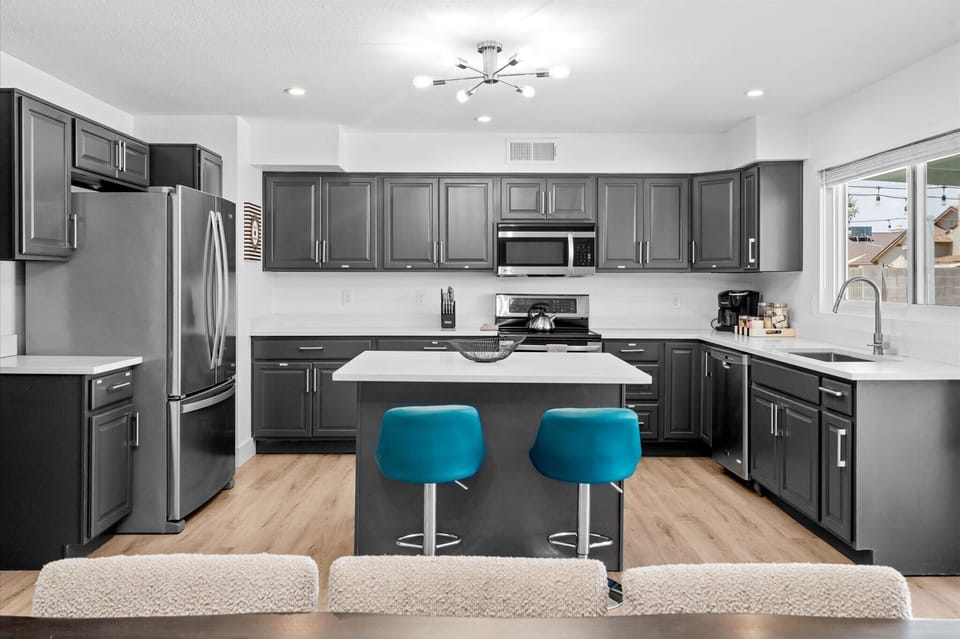 Fully Stocked Kitchen