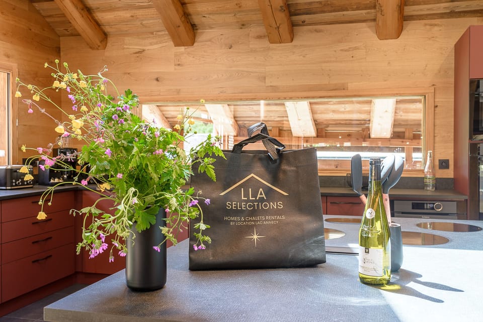 Welcome kit for the Osmose chalet by LLA Selections 
