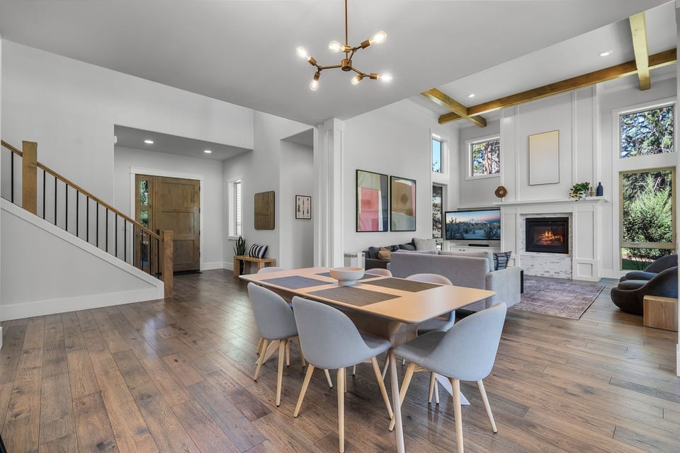 Dining Area (Seating for 6 (six)) and Living Room