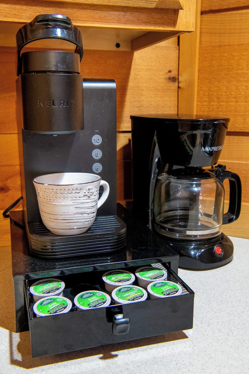 Chalet Morning Pearl's coffee maker