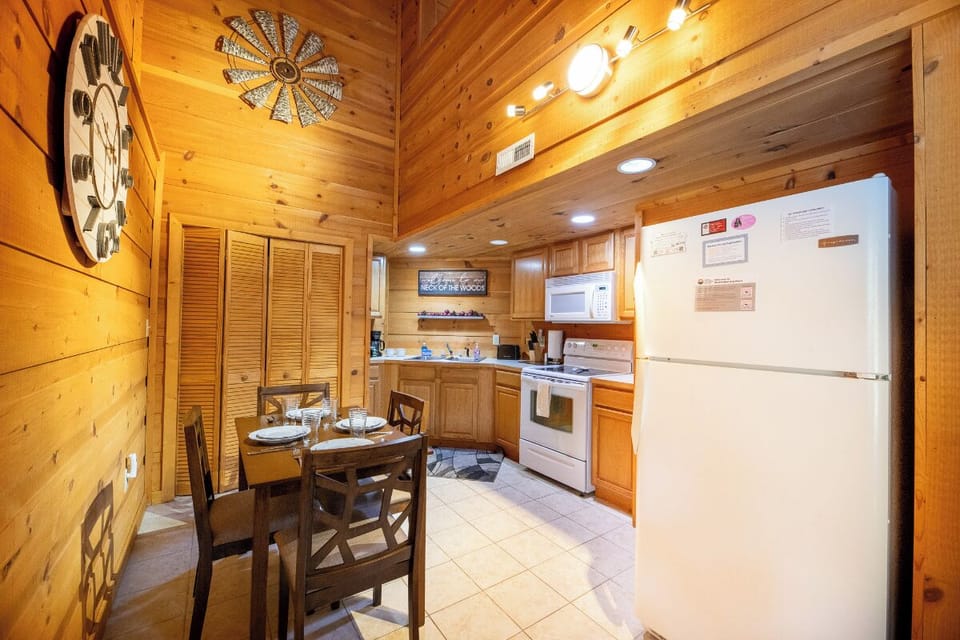 Chalet Morning Pearl's fully-equipped kitchen