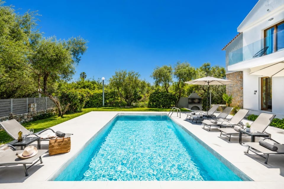 Private pool and terrace