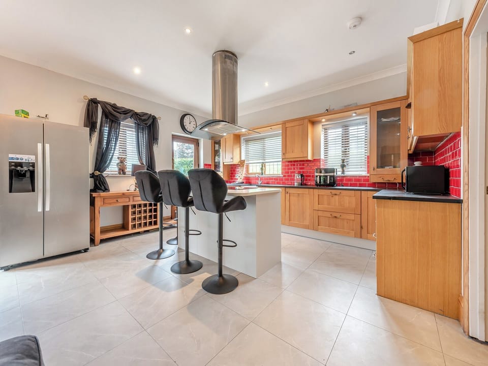 Kitchen | Ty Afon Jay - Ty Afon, Garnant, near Ammanford