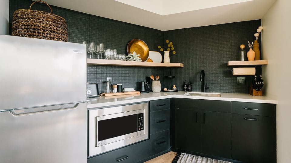 Cook with ease in the modern kitchen with stylish open shelving.