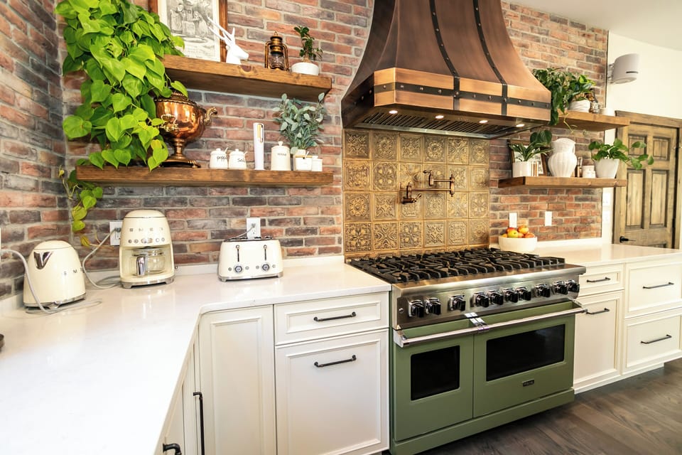 All Viking fully stocked luxury kitchen with every appliance may need. 