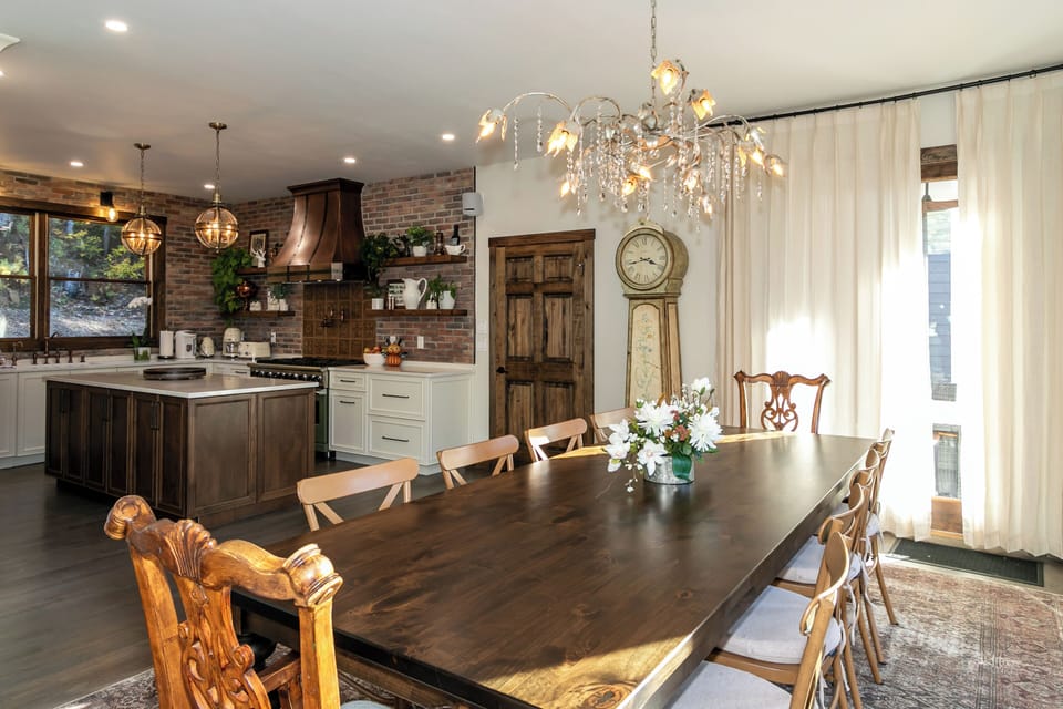 Dining table comfortably seats 12 people. 