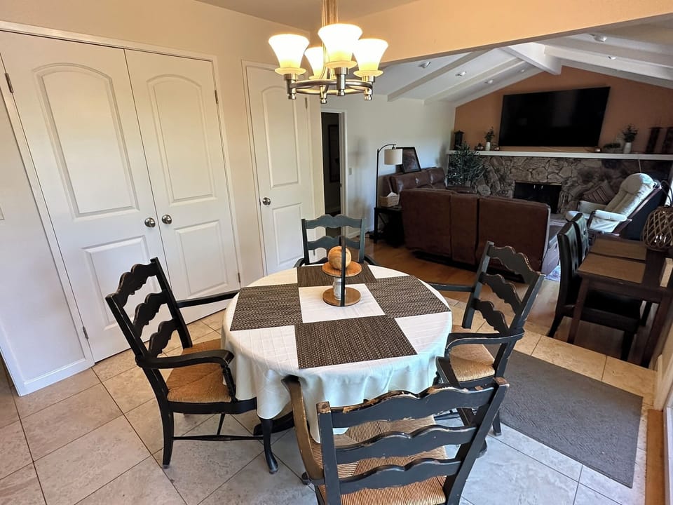 Dining 2 adjacent to kitchen