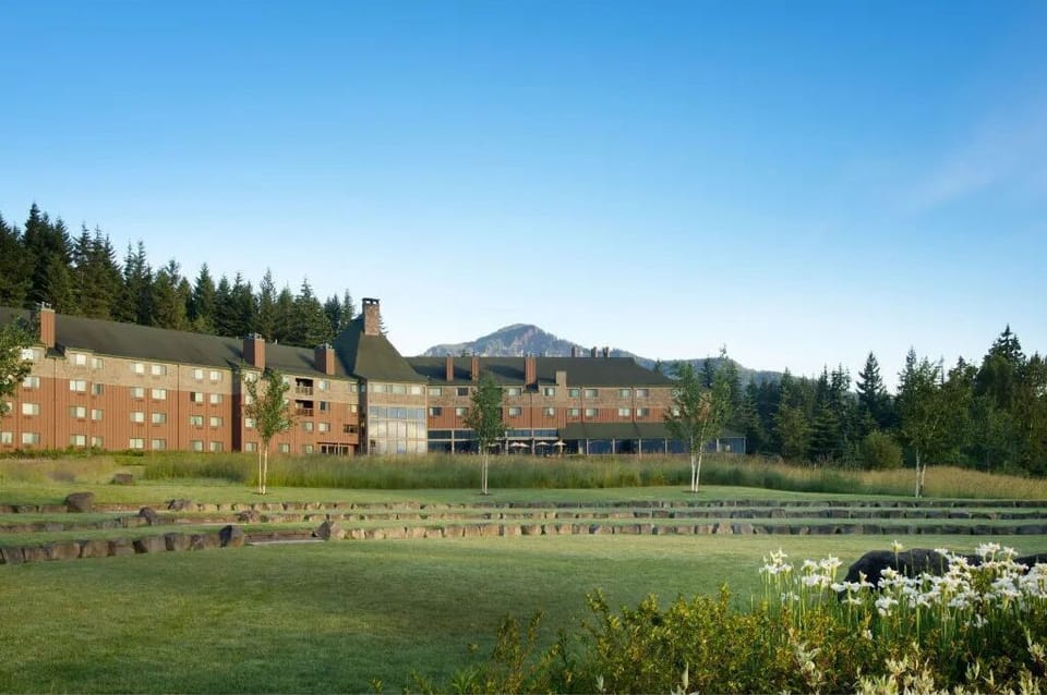 Discover the beauty of the surrounding area – a scenic retreat for relaxation and adventure.