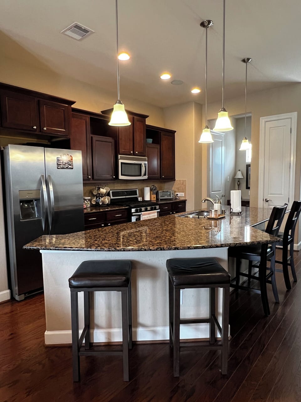 Spacious kitchen for those who like to cook a nice meal at home.