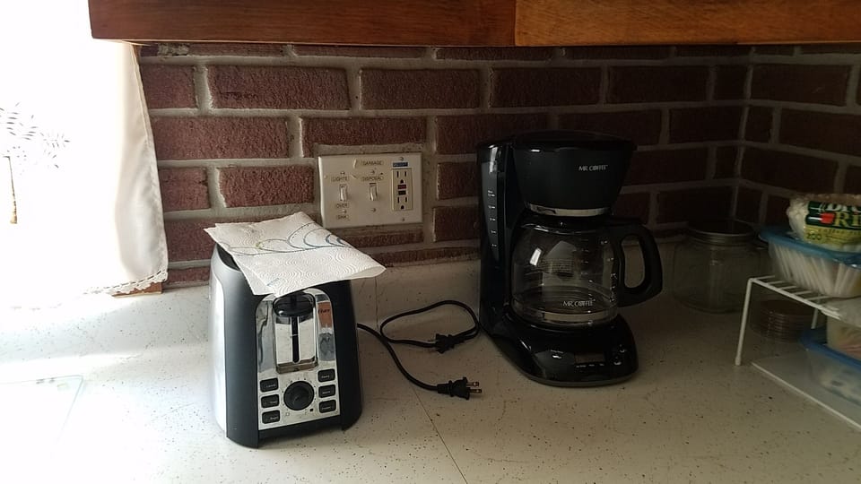 Toaster & Coffee Maker
