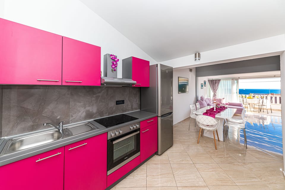 Kitchen 1