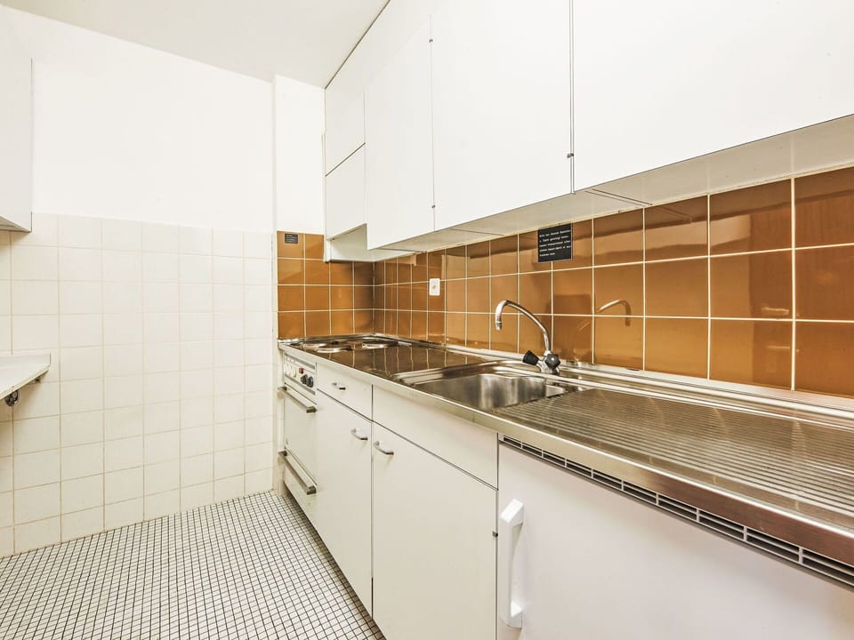 Water, Swimming Pool, Building, House, Interior Design, Floor, Flooring, Leisure, Window, Ceiling