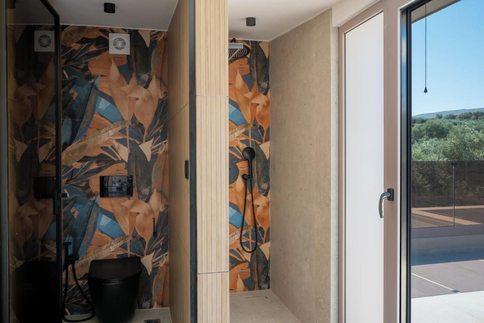 En-suite bathroom in the attic