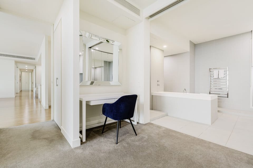 Ensuite