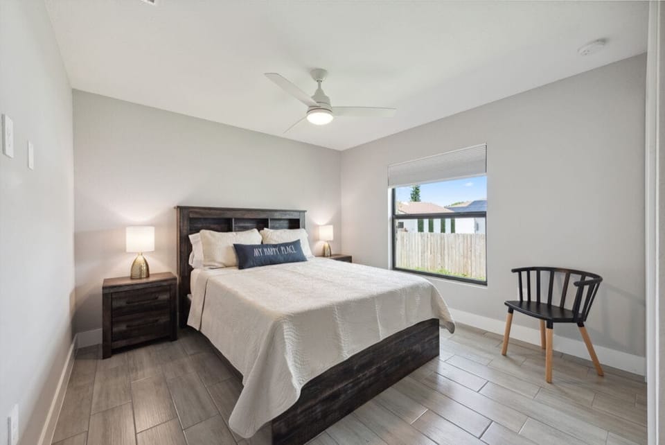 Bedroom #3 with queen sized bed