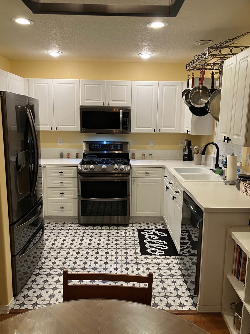 Fully equipped kitchen ready for you to cook!