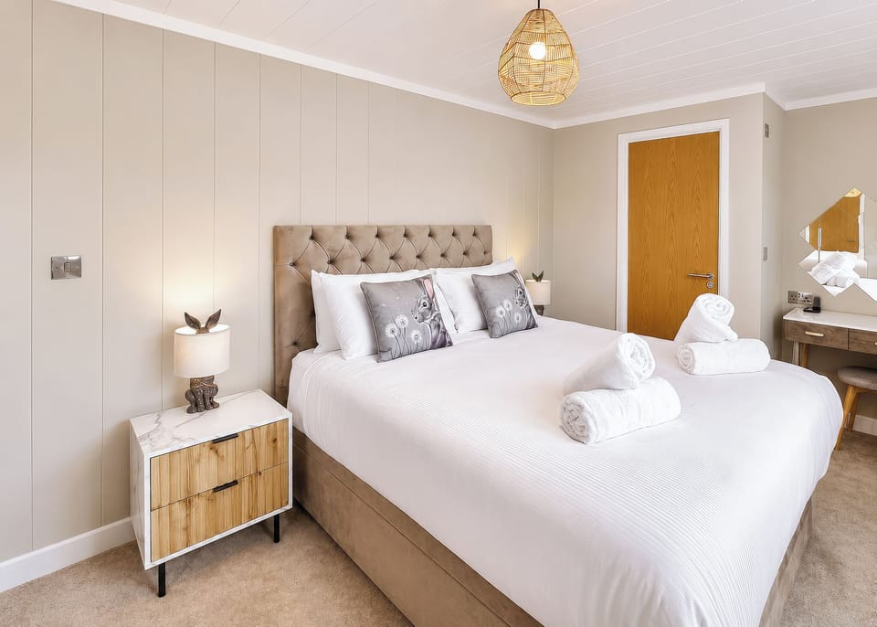 Bedroom, Bed, House