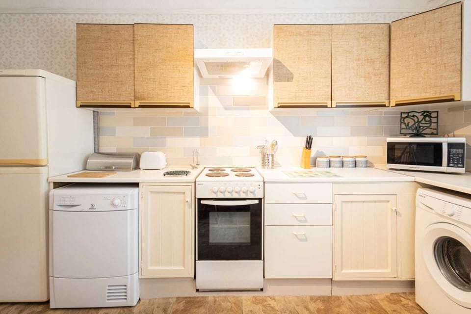 Lower Lodge, Alnwick - Host & Stay