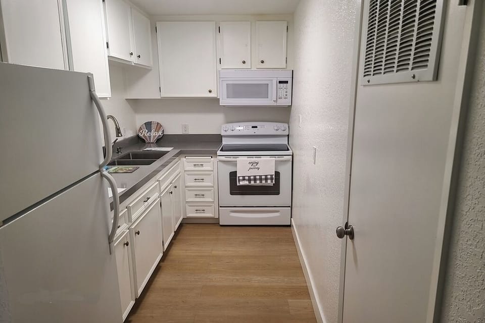 Kitchen with everything you need