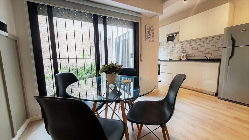 Kitchen or kitchenette,Dining area,View(from property / room)