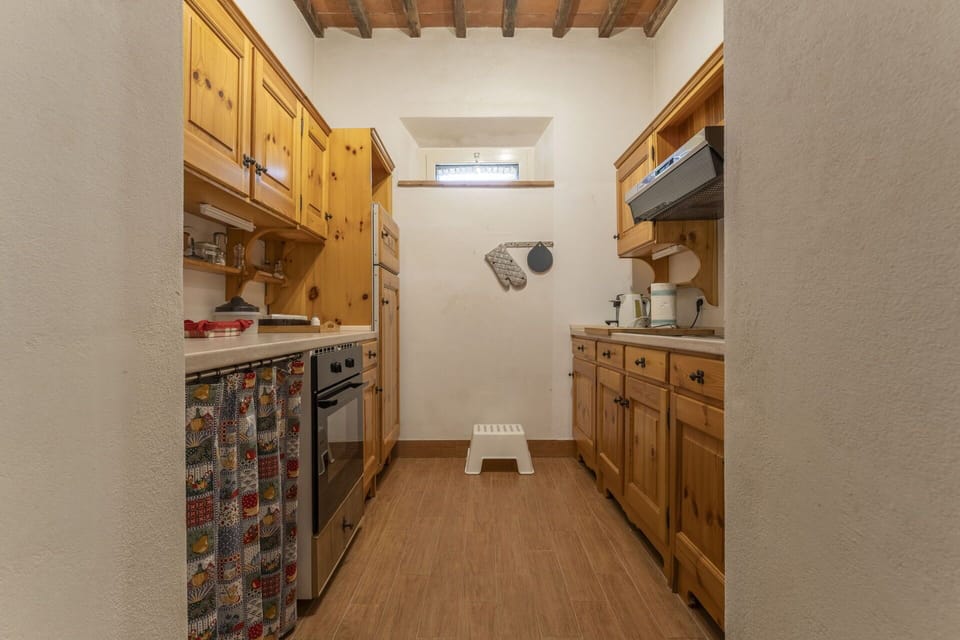 Autumn, Kitchen, Spring, Summer
