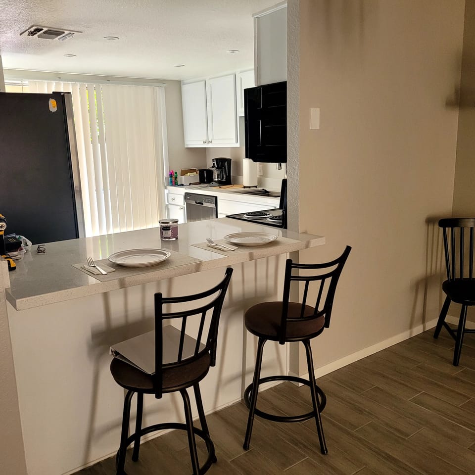 Breakfast  bar