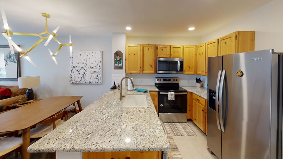 Indoors, Sink, Refrigerator, Microwave, Oven