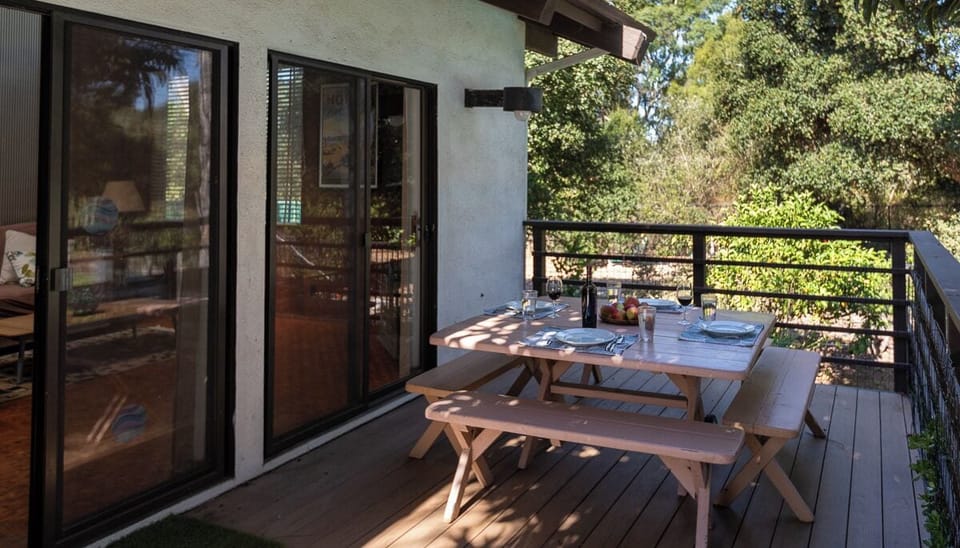 Al Fresco dining on the deck
